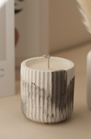 Vela en candelabro "Líneas"