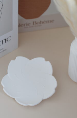 Platito de yeso "Flor"